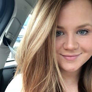 Meet your Posher, Abby